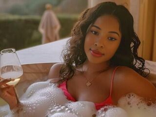 EmelyLossano's Watch live cam girls online Profile Image